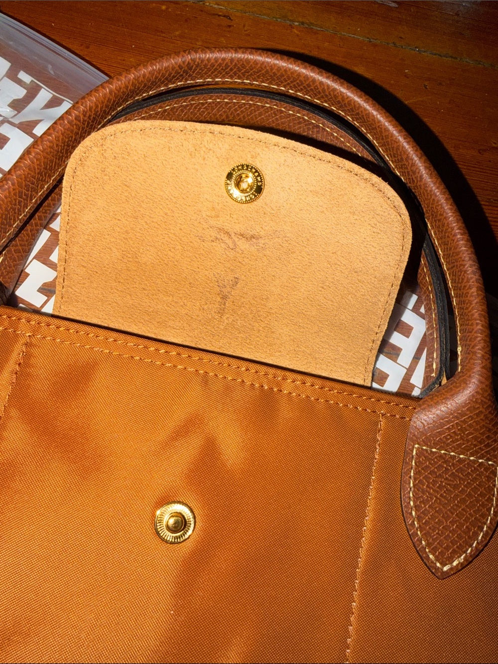 Paris Exclusive Eiffel Tower Gold Stamp Longchamp Bag - Picture 5 of 7